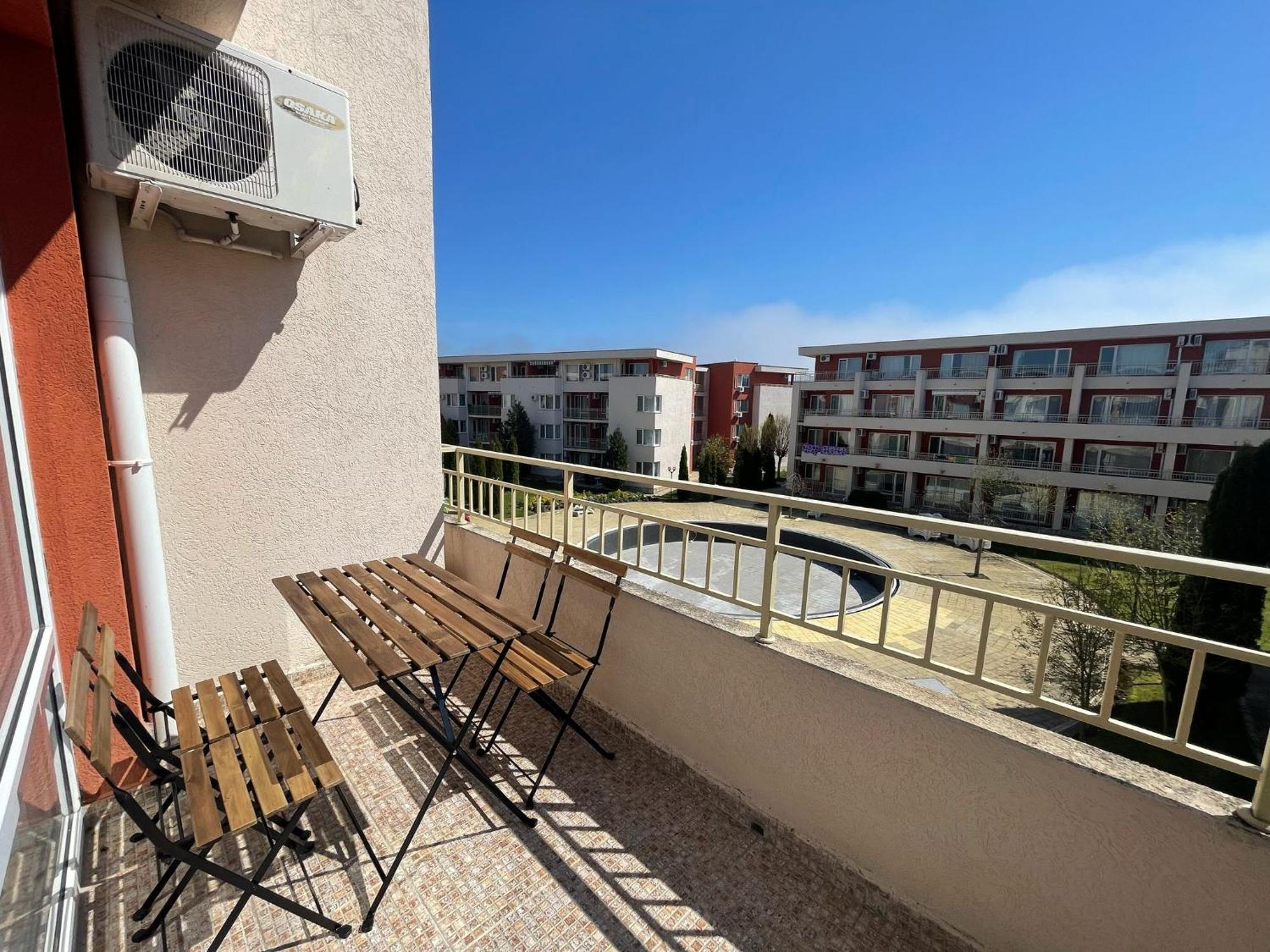 Nessebar Fort Club - Prestige Apartments Pantai Sunny Bagian luar foto